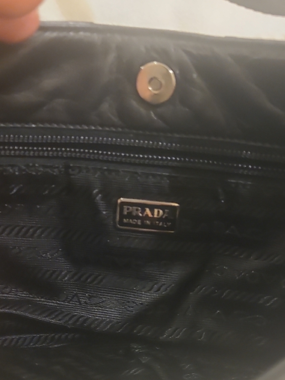 Prada Black Leather Vitello Drive Shoulder Bag with Perforated Accents - Picture 5 of 6